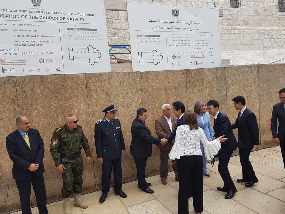 سلمان يشارك في إستقبال رئيس الوزراء الياباني