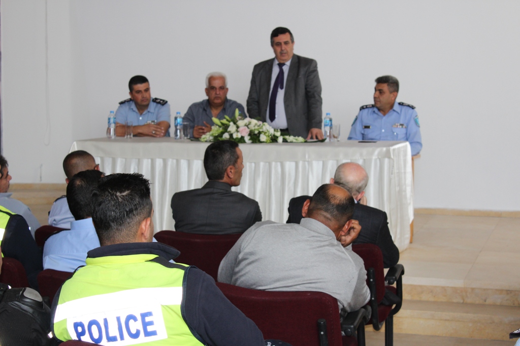 بمناسبة أسبوع المرور العربي وتحت شعار التزامك بالنظام دليل وعيك  حفل لتكريم أفراد شرطة المرور في مركز السلام بيت لحم