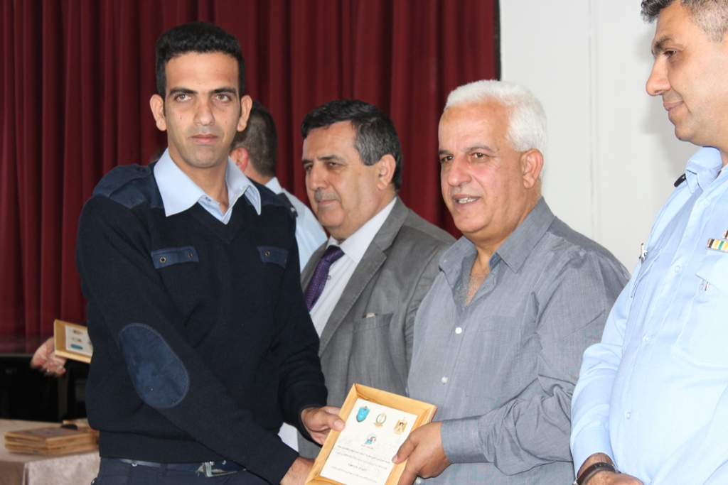 بمناسبة أسبوع المرور العربي وتحت شعار التزامك بالنظام دليل وعيك  حفل لتكريم أفراد شرطة المرور في مركز السلام بيت لحم