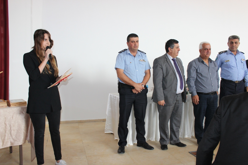 بمناسبة أسبوع المرور العربي وتحت شعار التزامك بالنظام دليل وعيك  حفل لتكريم أفراد شرطة المرور في مركز السلام بيت لحم