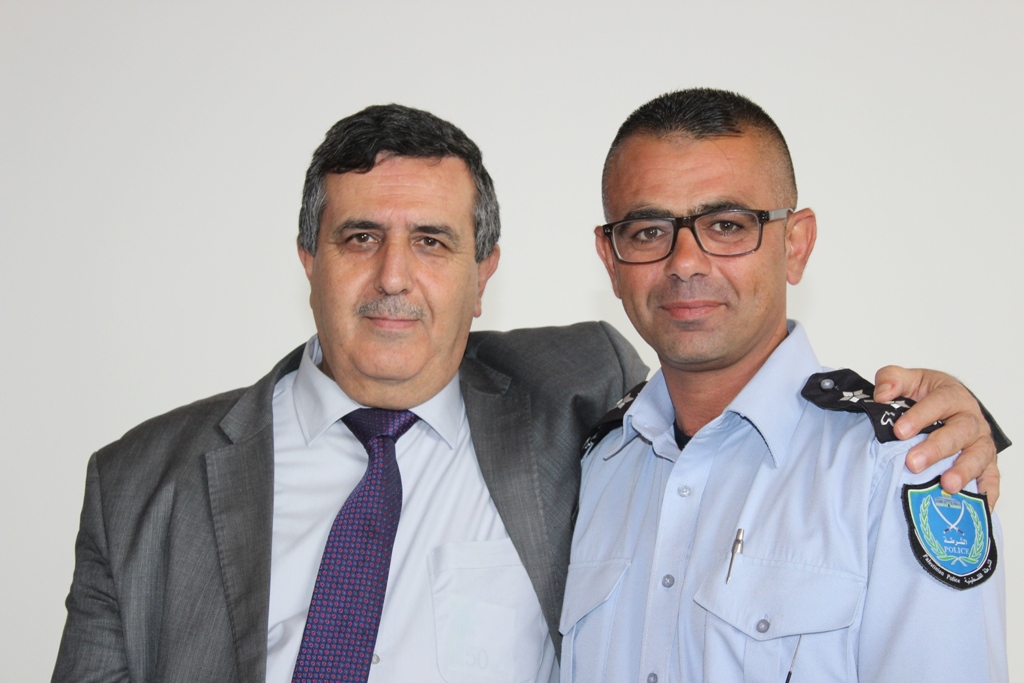 بمناسبة أسبوع المرور العربي وتحت شعار التزامك بالنظام دليل وعيك  حفل لتكريم أفراد شرطة المرور في مركز السلام بيت لحم