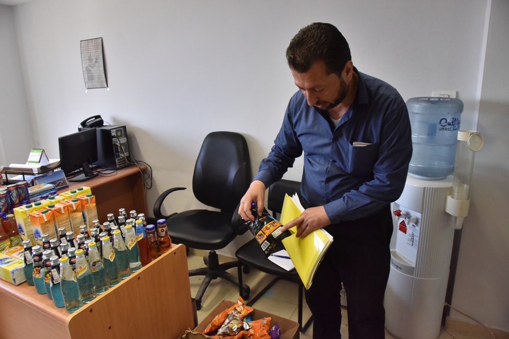 بلدية بيت لحم تتلف حوالي النصف طن من المنتجات الغذائية منتهية الصلاحية