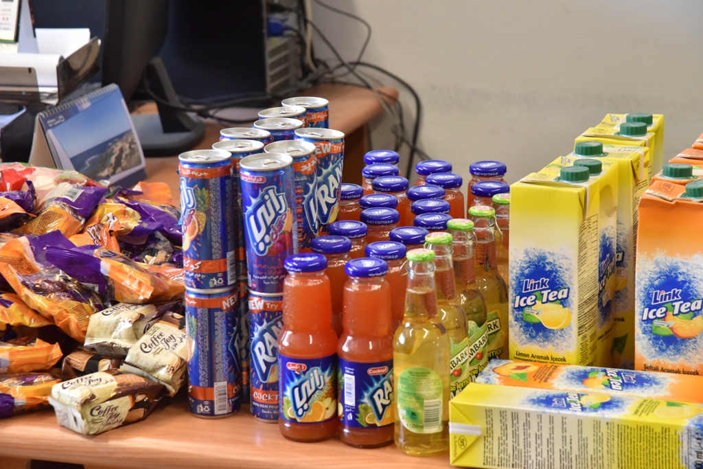 بلدية بيت لحم تتلف حوالي النصف طن من المنتجات الغذائية منتهية الصلاحية