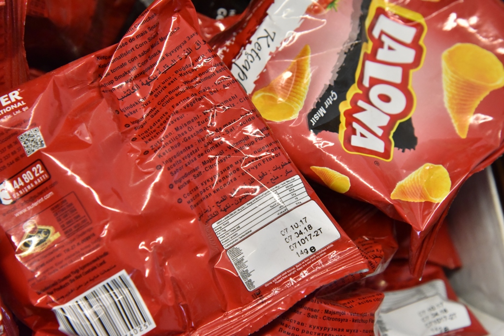 بلدية بيت لحم تتلف حوالي النصف طن من المنتجات الغذائية منتهية الصلاحية