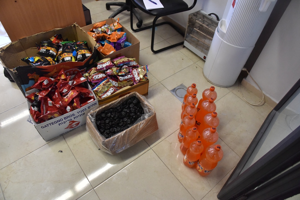 بلدية بيت لحم تتلف حوالي النصف طن من المنتجات الغذائية منتهية الصلاحية