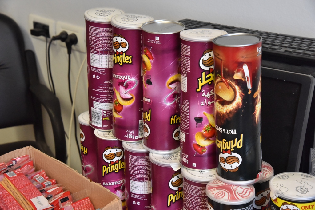 بلدية بيت لحم تتلف حوالي النصف طن من المنتجات الغذائية منتهية الصلاحية