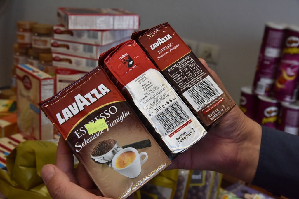 بلدية بيت لحم تتلف حوالي النصف طن من المنتجات الغذائية منتهية الصلاحية