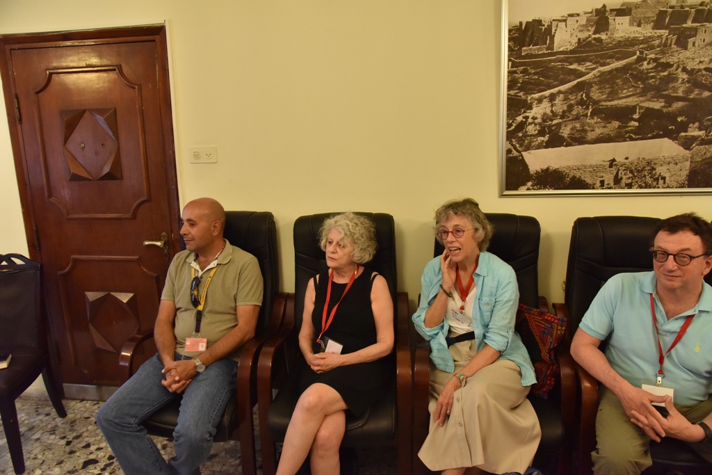 The Mayor of Bethlehem welcomes an American academic delegation and conveys the city challenges to them