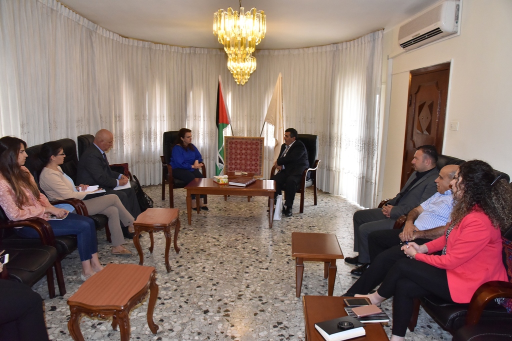  رئيس بلدية بيت لحم يستقبل مديرة دائرة الشرق الأوسط وإفريقيا في وزارة الخارجية الأوكرانية وينقل لها تحديات المدينة
