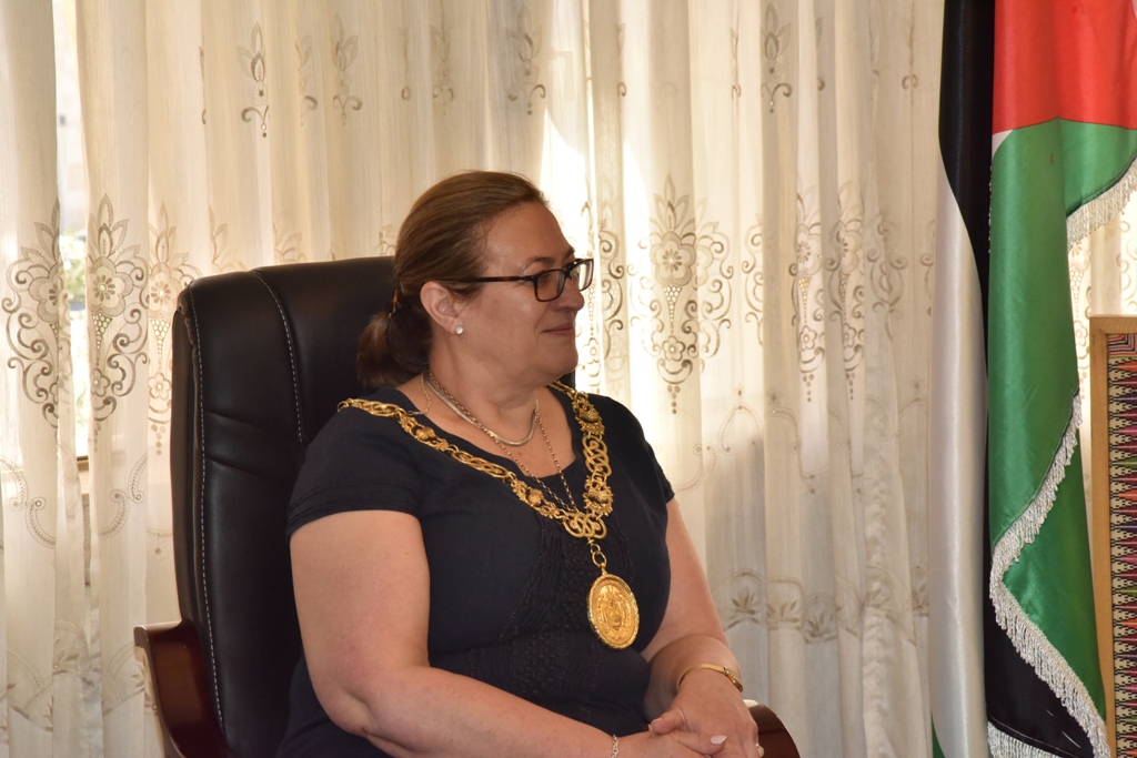 A meeting at Bethlehem Municipality between the Mayor of Bethlehem and Glasgow