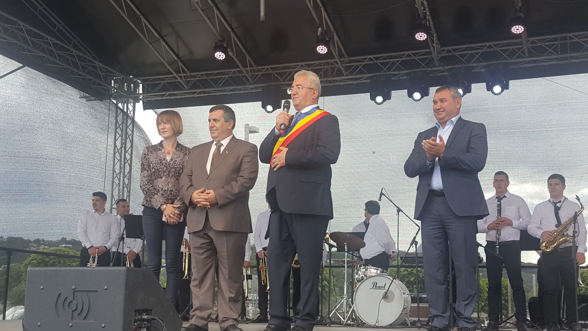 سلمان يشارك بإحتفال مدينة سوتشافا الرومانية المتوأمة مع مدينة بيت لحم والإتفاق حول تبادلات عديدة بين الجانبين