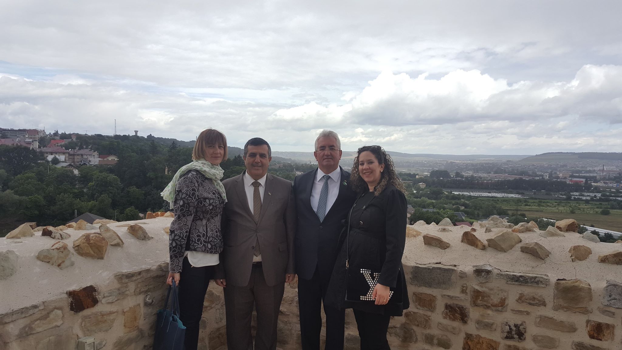 سلمان يشارك بإحتفال مدينة سوتشافا الرومانية المتوأمة مع مدينة بيت لحم والإتفاق حول تبادلات عديدة بين الجانبين