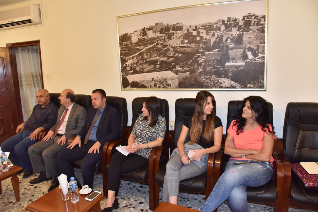 A meeting at Bethlehem Municipality between the Mayor of Bethlehem and Glasgow