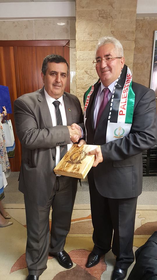 سلمان يشارك بإحتفال مدينة سوتشافا الرومانية المتوأمة مع مدينة بيت لحم والإتفاق حول تبادلات عديدة بين الجانبين