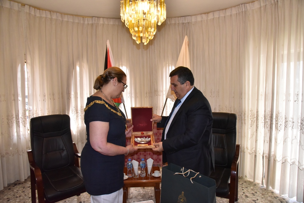 A meeting at Bethlehem Municipality between the Mayor of Bethlehem and Glasgow