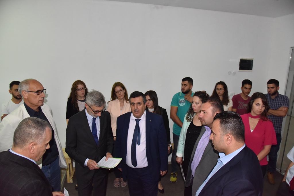 في إطار اتفاقية التوأمة بين بلديتي بيت لحم وجرونوبل  إفتتاح غرفة للتسلق في مبنى محطة الباصات المركزية