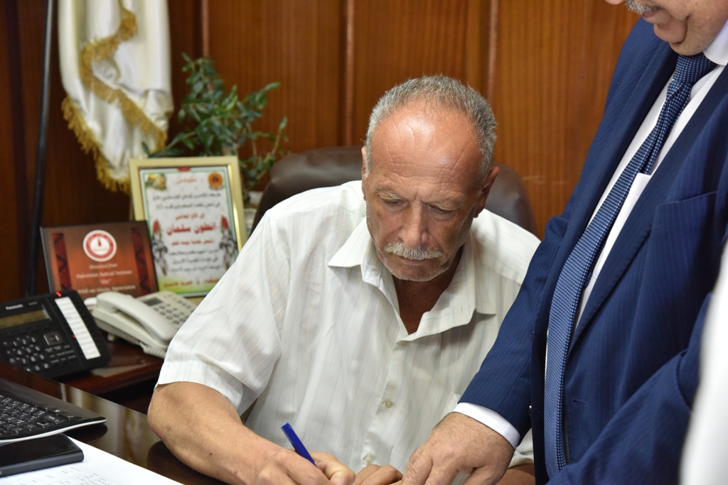 بهدف إقامة مدرسة صناعية حكومية تخدم محافظة بيت لحم  سلمان يوقع على إتفاقية شراء قطعة أرض