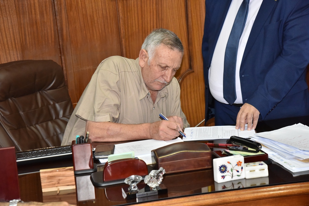 بهدف إقامة مدرسة صناعية حكومية تخدم محافظة بيت لحم  سلمان يوقع على إتفاقية شراء قطعة أرض