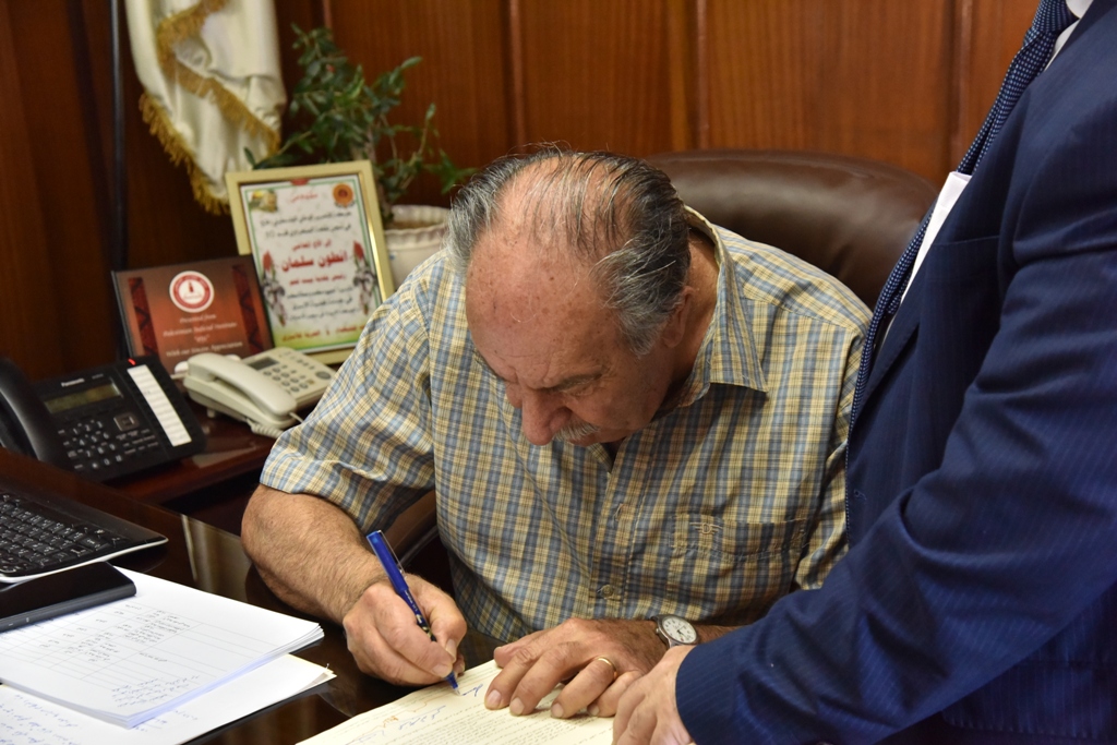 بهدف إقامة مدرسة صناعية حكومية تخدم محافظة بيت لحم  سلمان يوقع على إتفاقية شراء قطعة أرض