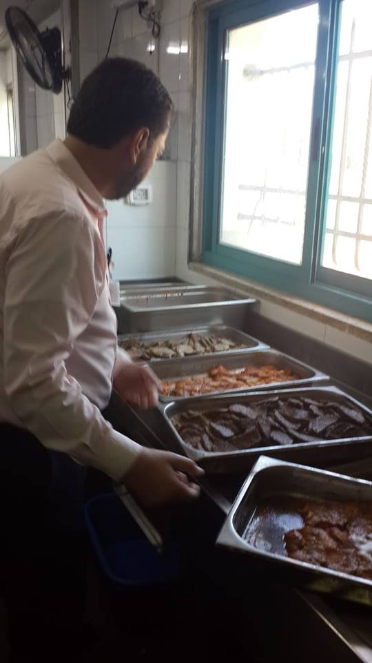 قسم الرقابة الصحية في البلدية يتلف ما يعادل 35 كيلو من الأسماك واللحوم المطبوخة والمجمدة غير الصالحة للإستخدام