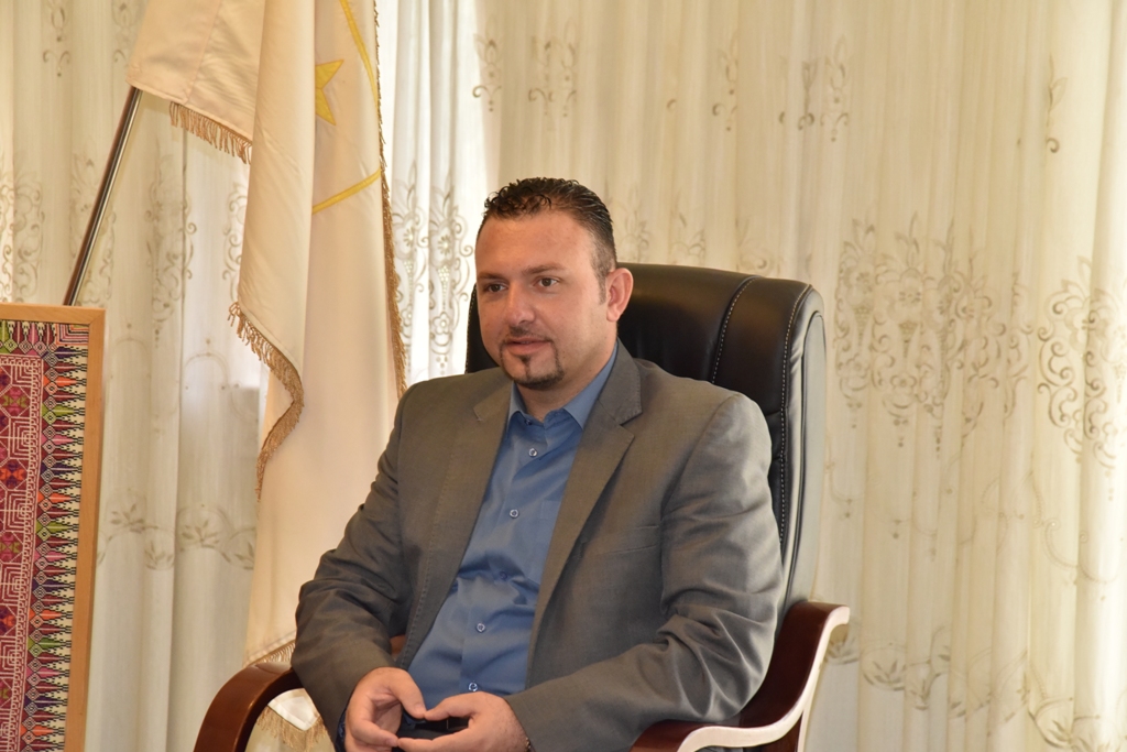 سلمان يستقبل وفداً إسبانياً متضامناً مع الشعب الفلسطيني وينقل لهم تحديات المدينة