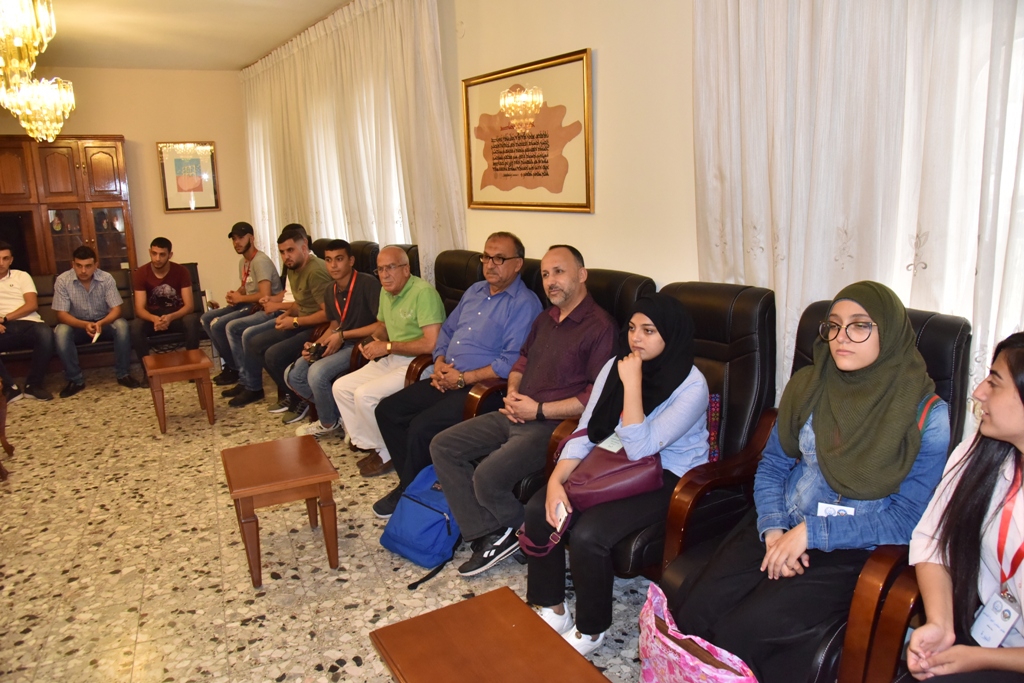رئيس بلدية بيت لحم ورئيس المجلس الشبابي يستقبلان وفد مجلس شبابي البيرة