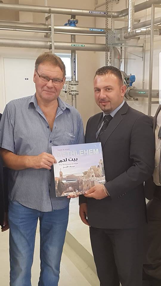 وفد من بلدية بيت لحم يزور هابسالو الأستونية المتوأمة مع بيت لحم