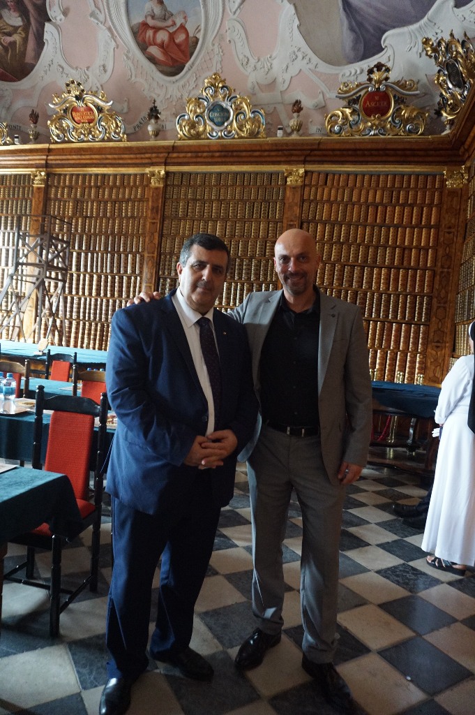 في جولته إلى بولندا سلمان يلتقي برئيس بلدية شيستوكوفا والسفير بوختا