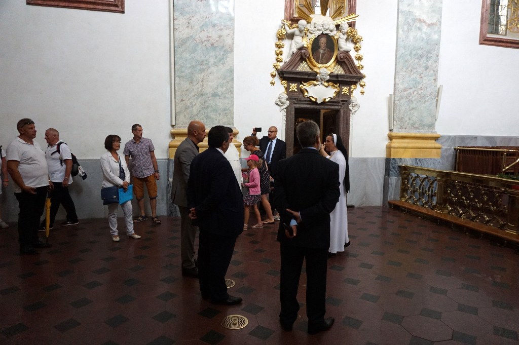 في جولته إلى بولندا سلمان يلتقي برئيس بلدية شيستوكوفا والسفير بوختا