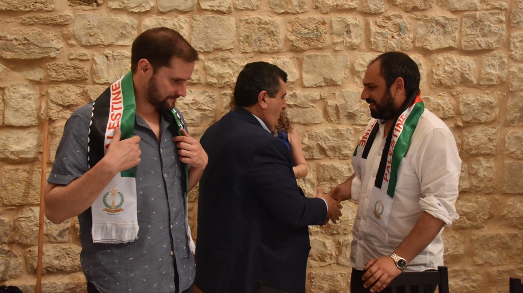 رئيس بلدية بيت لحم يستقبل وفداً من تشيلي ويتحدث عن المؤتمر القادم لمغتربي أبناء محافظة بيت لحم  