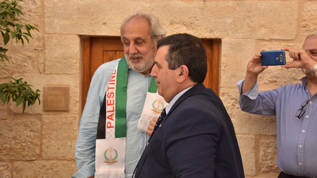 رئيس بلدية بيت لحم يستقبل وفداً من تشيلي ويتحدث عن المؤتمر القادم لمغتربي أبناء محافظة بيت لحم  