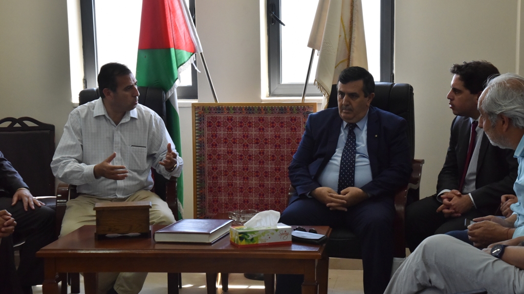 رئيس بلدية بيت لحم يستقبل وفداً من تشيلي ويتحدث عن المؤتمر القادم لمغتربي أبناء محافظة بيت لحم  