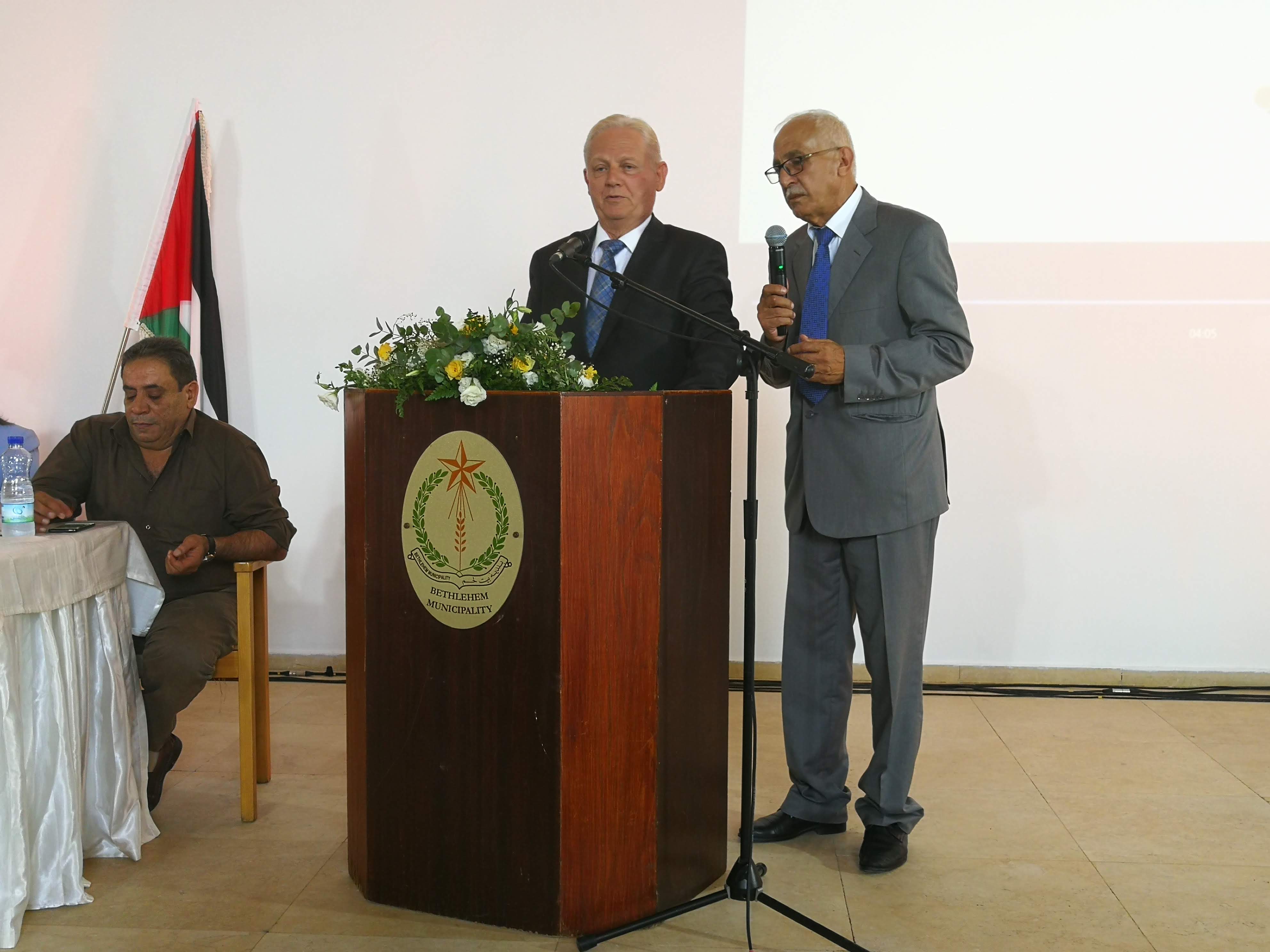 بلدية بيت لحم تحتفل بتوقيع إتفاقية توأمة جديدة مع العاصمة الهنغارية بودابست