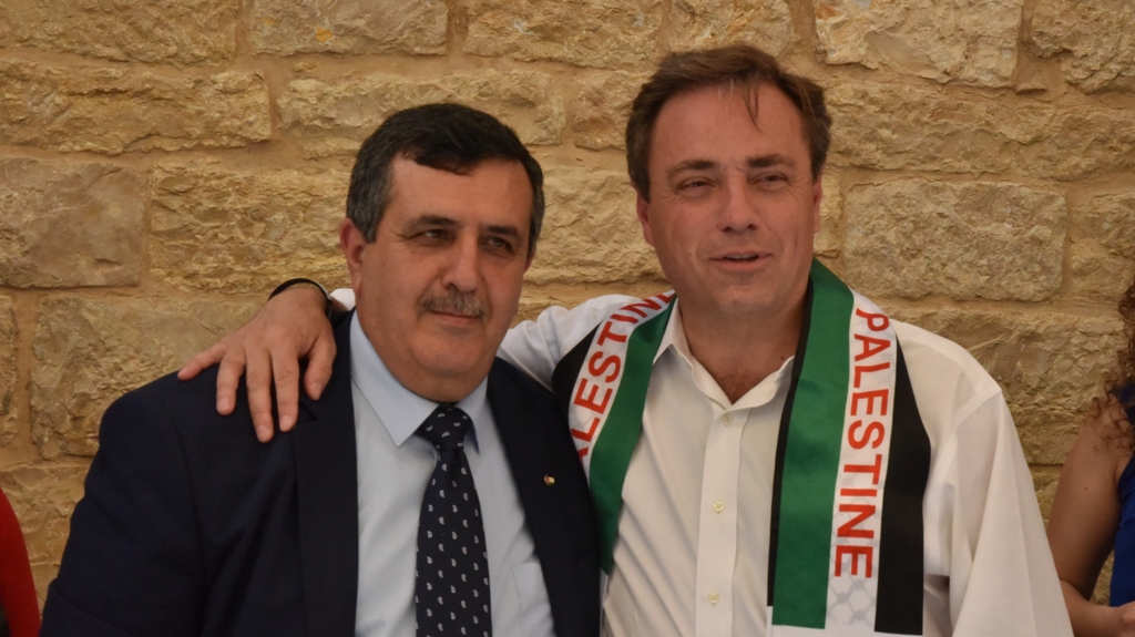 رئيس بلدية بيت لحم يستقبل وفداً من تشيلي ويتحدث عن المؤتمر القادم لمغتربي أبناء محافظة بيت لحم  