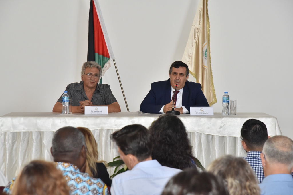 لقاء في مركز السلام في بيت لحم لرؤساء ومدراء البلديات الأعضاء في ميثاق ميلانو لسياسات الغذاء