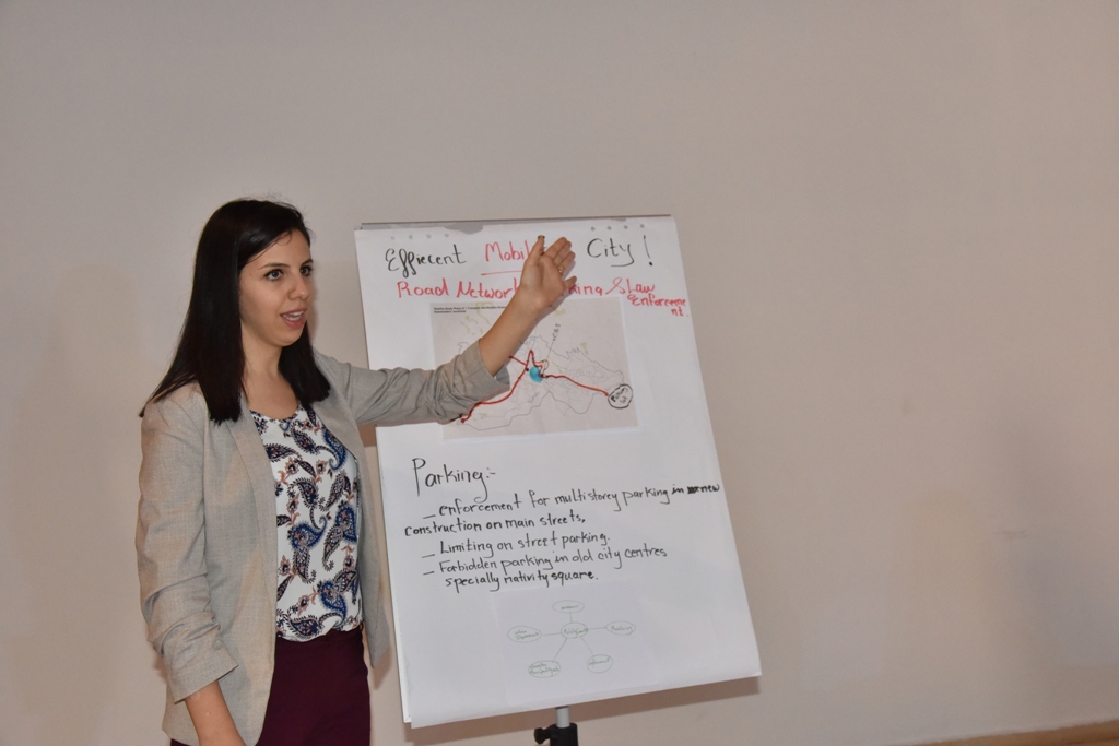 ورشة عمل في مركز السلام/ بيت لحم تحت عنوان ( الحركة المرورية لمحافظة بيت لحم للعام 2030 )
