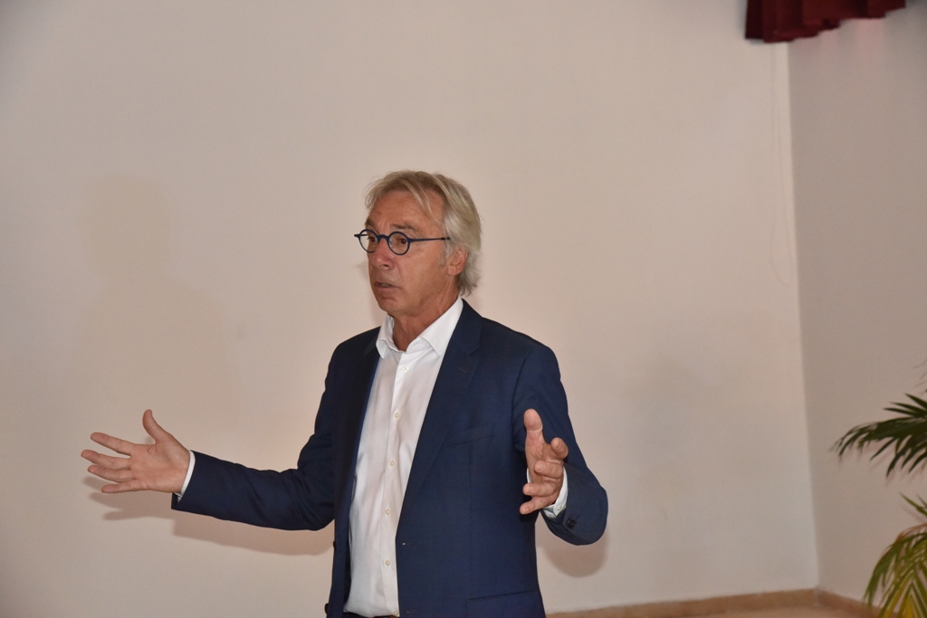 ورشة عمل في مركز السلام/ بيت لحم تحت عنوان ( الحركة المرورية لمحافظة بيت لحم للعام 2030 )