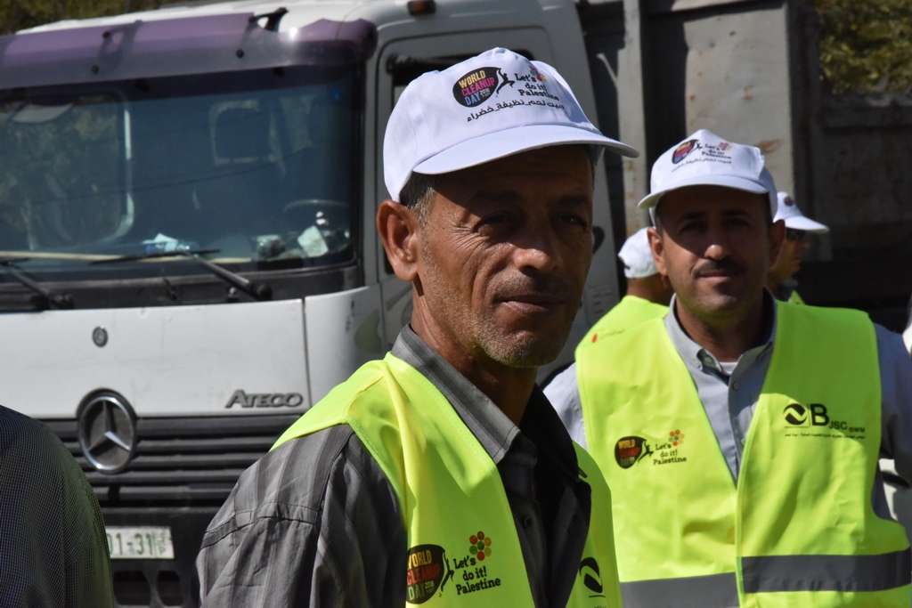 حملة اليوم العالمي للنظافة تنطلق في محافظة بيت لحم تحت شعار بيت لحم نظيفة وخضراء