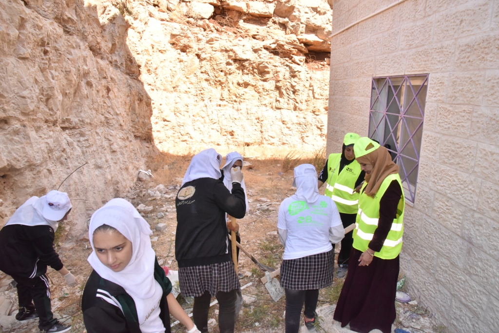 حملة اليوم العالمي للنظافة تنطلق في محافظة بيت لحم تحت شعار بيت لحم نظيفة وخضراء