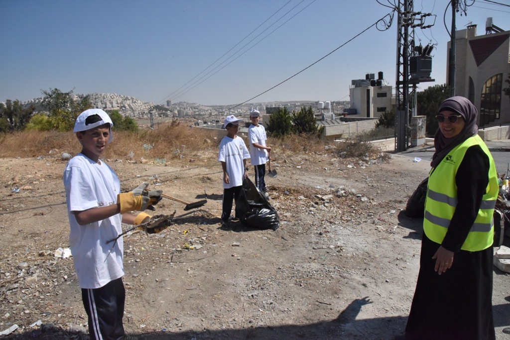 حملة اليوم العالمي للنظافة تنطلق في محافظة بيت لحم تحت شعار بيت لحم نظيفة وخضراء