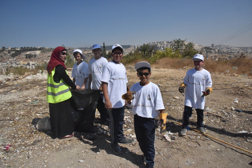 حملة اليوم العالمي للنظافة تنطلق في محافظة بيت لحم تحت شعار بيت لحم نظيفة وخضراء