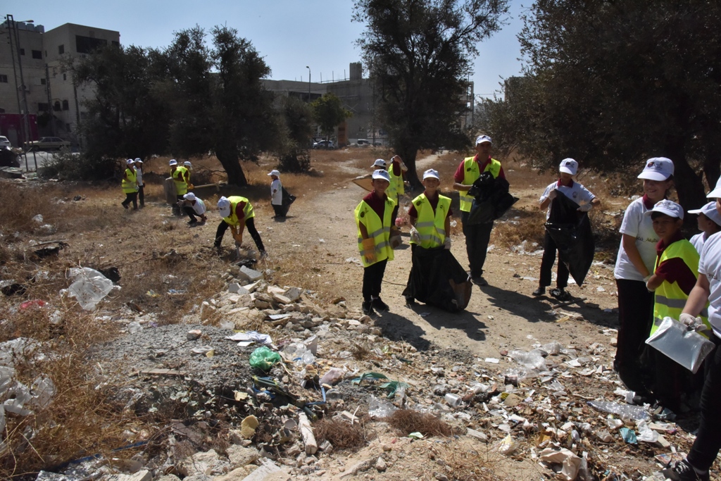 حملة اليوم العالمي للنظافة تنطلق في محافظة بيت لحم تحت شعار بيت لحم نظيفة وخضراء