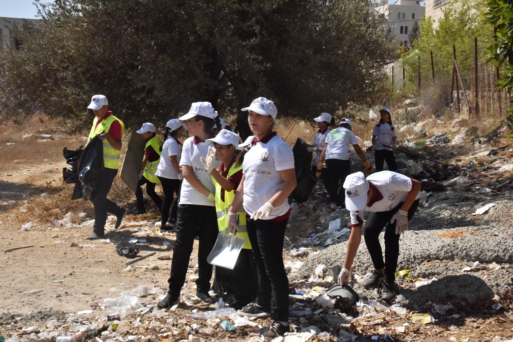 حملة اليوم العالمي للنظافة تنطلق في محافظة بيت لحم تحت شعار بيت لحم نظيفة وخضراء