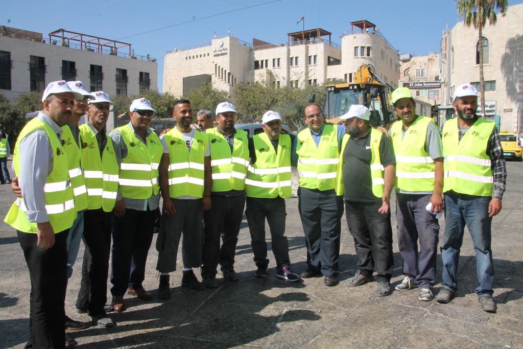 حملة اليوم العالمي للنظافة تنطلق في محافظة بيت لحم تحت شعار بيت لحم نظيفة وخضراء