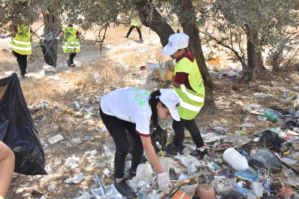 حملة اليوم العالمي للنظافة تنطلق في محافظة بيت لحم تحت شعار بيت لحم نظيفة وخضراء