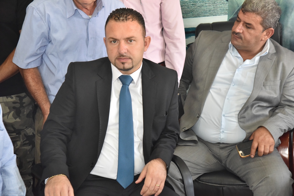 لاحقاً إلى لقاء فخامة رئيس دولة فلسطين مع رئيس بلدية بيت لحم وفد من المسؤولين الفلسطينيين يزور البلدية لمتابعة قرارات فخامة الرئيس لفرض سيادة القانون وتعزيز مكانة مدينة بيت لحم