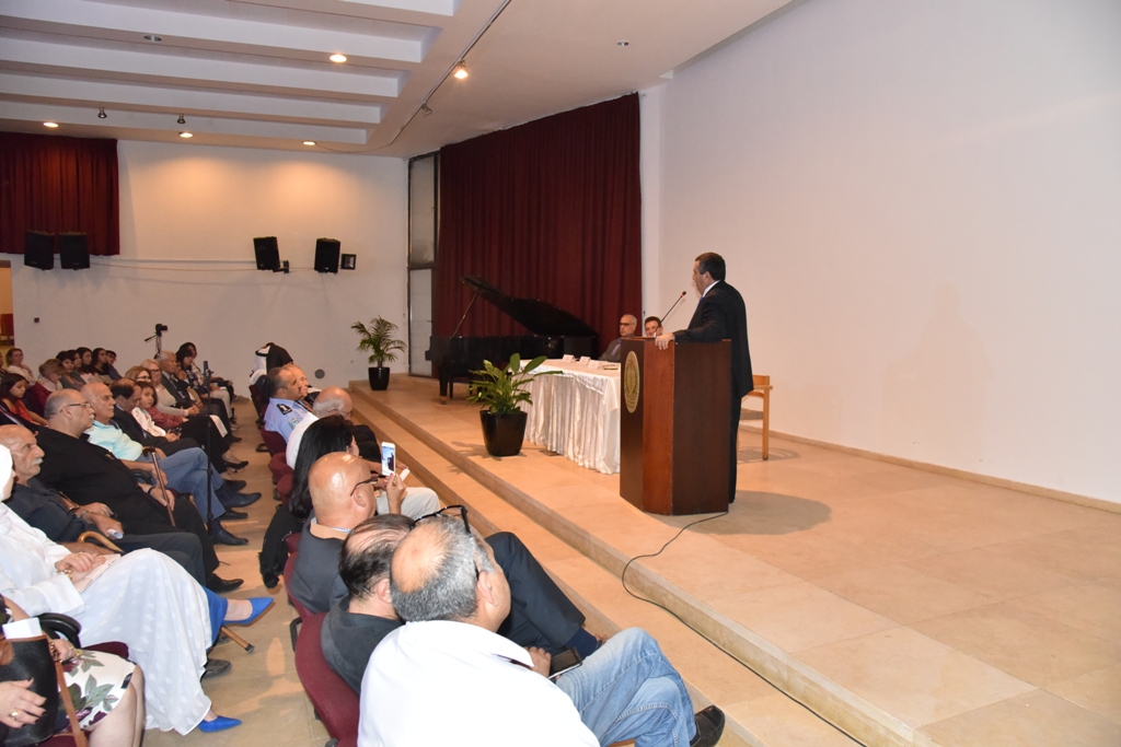 رئيس بلدية بيت لحم يمنح ممثل بولندا السابق شهادة مواطنة فخرية لمدينة بيت لحم