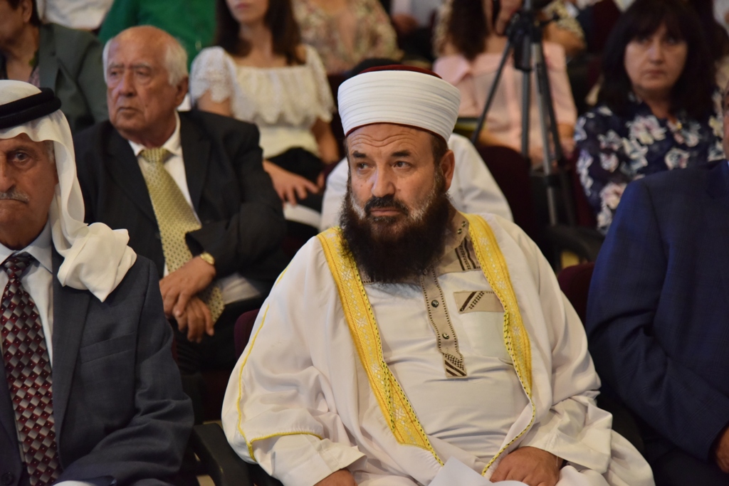 رئيس بلدية بيت لحم يمنح ممثل بولندا السابق شهادة مواطنة فخرية لمدينة بيت لحم