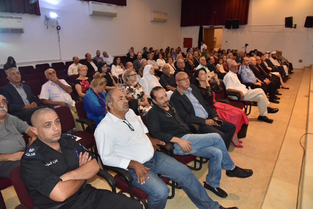 رئيس بلدية بيت لحم يمنح ممثل بولندا السابق شهادة مواطنة فخرية لمدينة بيت لحم