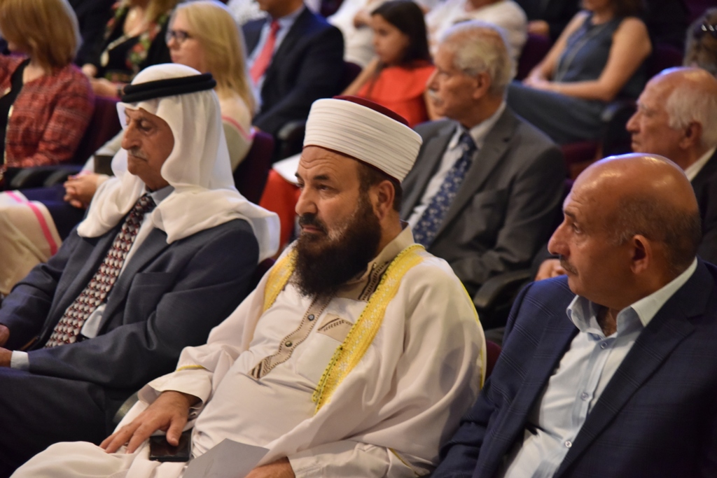 رئيس بلدية بيت لحم يمنح ممثل بولندا السابق شهادة مواطنة فخرية لمدينة بيت لحم